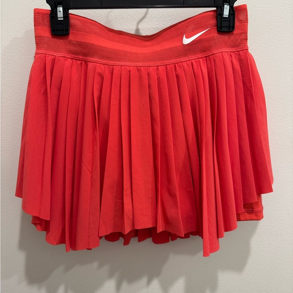 NikeCourt Women's Dri-FIT Slam Tennis Skirt - Ember Glow/White
